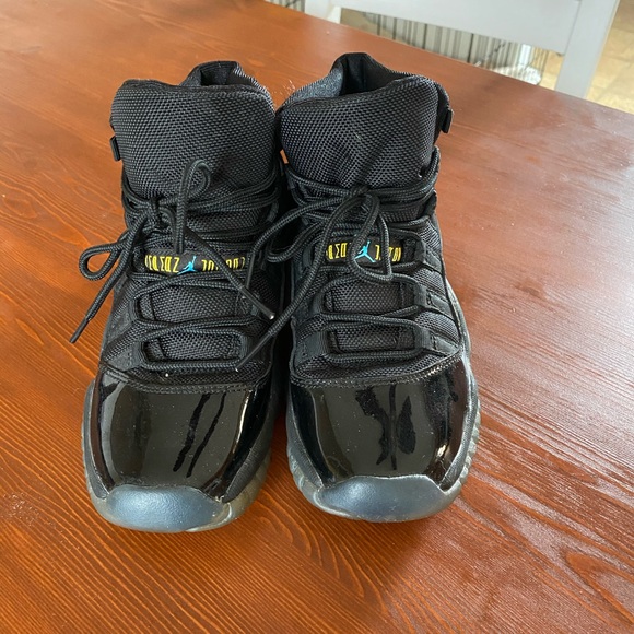 OFFERS ACCEPTED JORDAN 11’ gamma blue - Picture 2 of 4